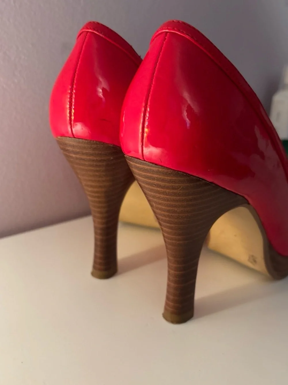 Steve Madden Women's Red Patent Peep-Toe heels